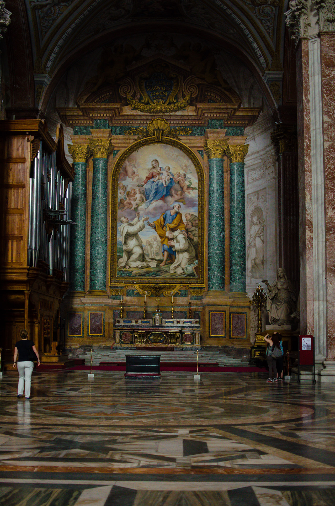 basilica-santa-maria-degli-angeli-interior