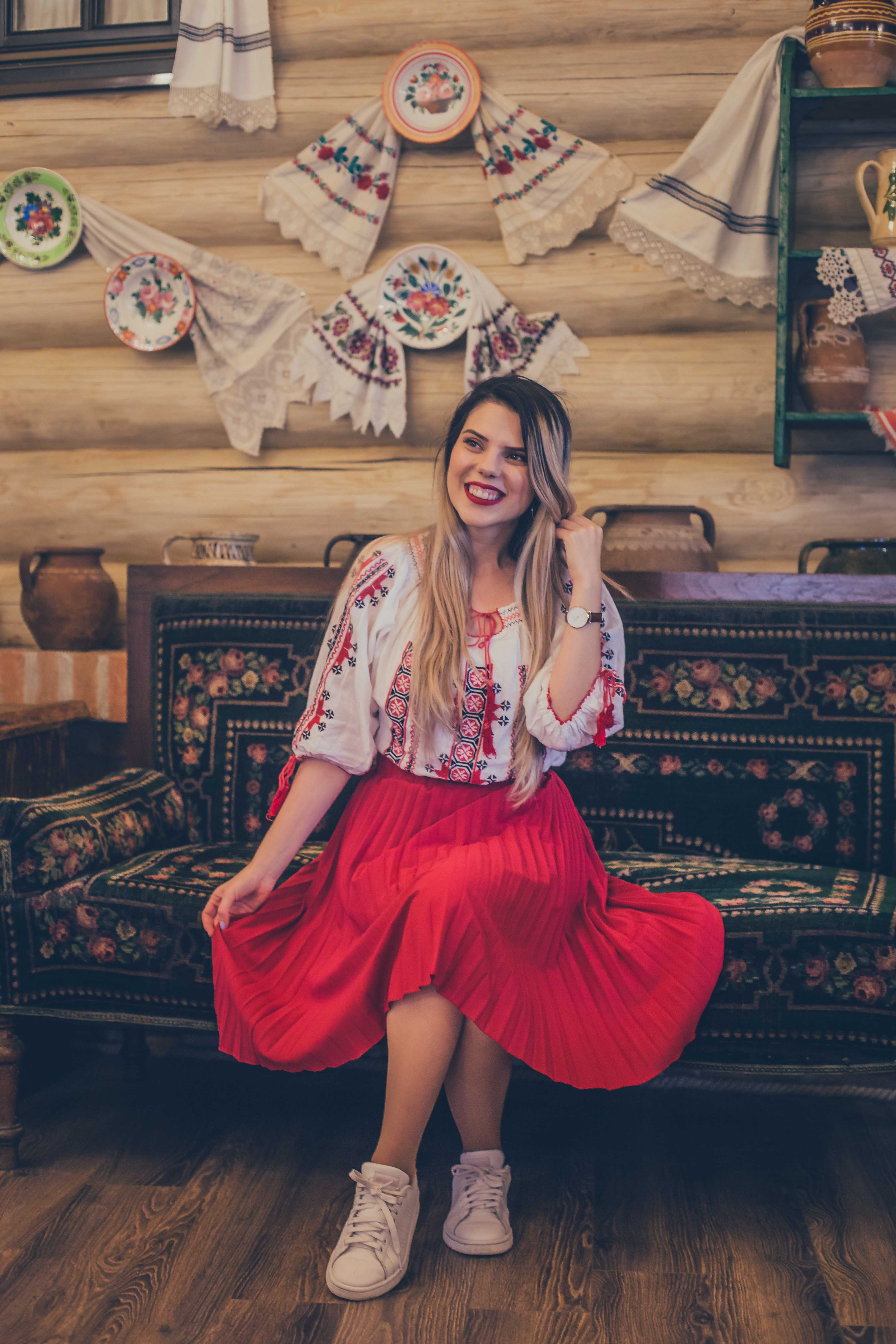 camera traditional romaneasca anotherside of me blog