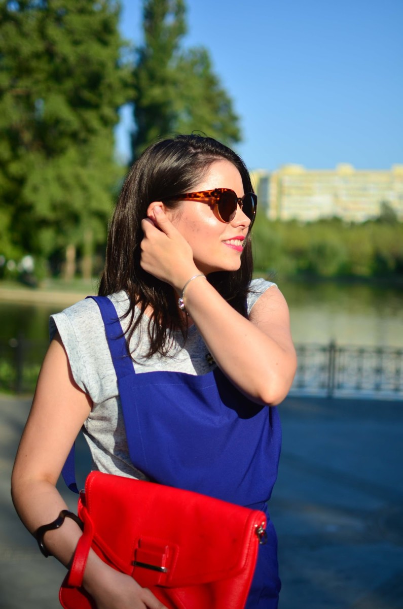 Fringes, leo print and a pop of red