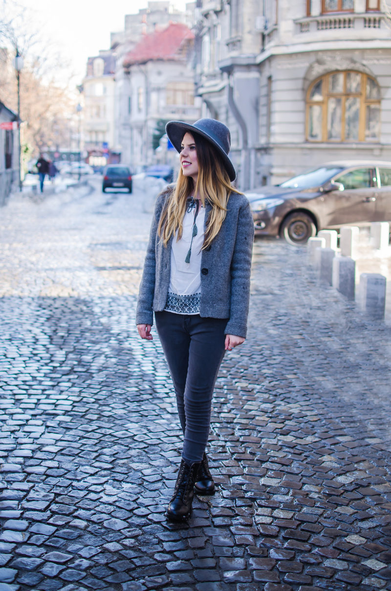 GREY CASUAL OUTFIT