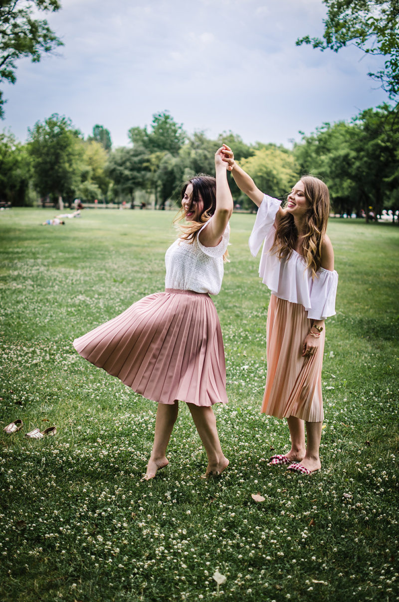 pink pleated skirts picnic anotherside of me blog