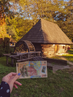 casa bancnota 200 lei muzeul astra